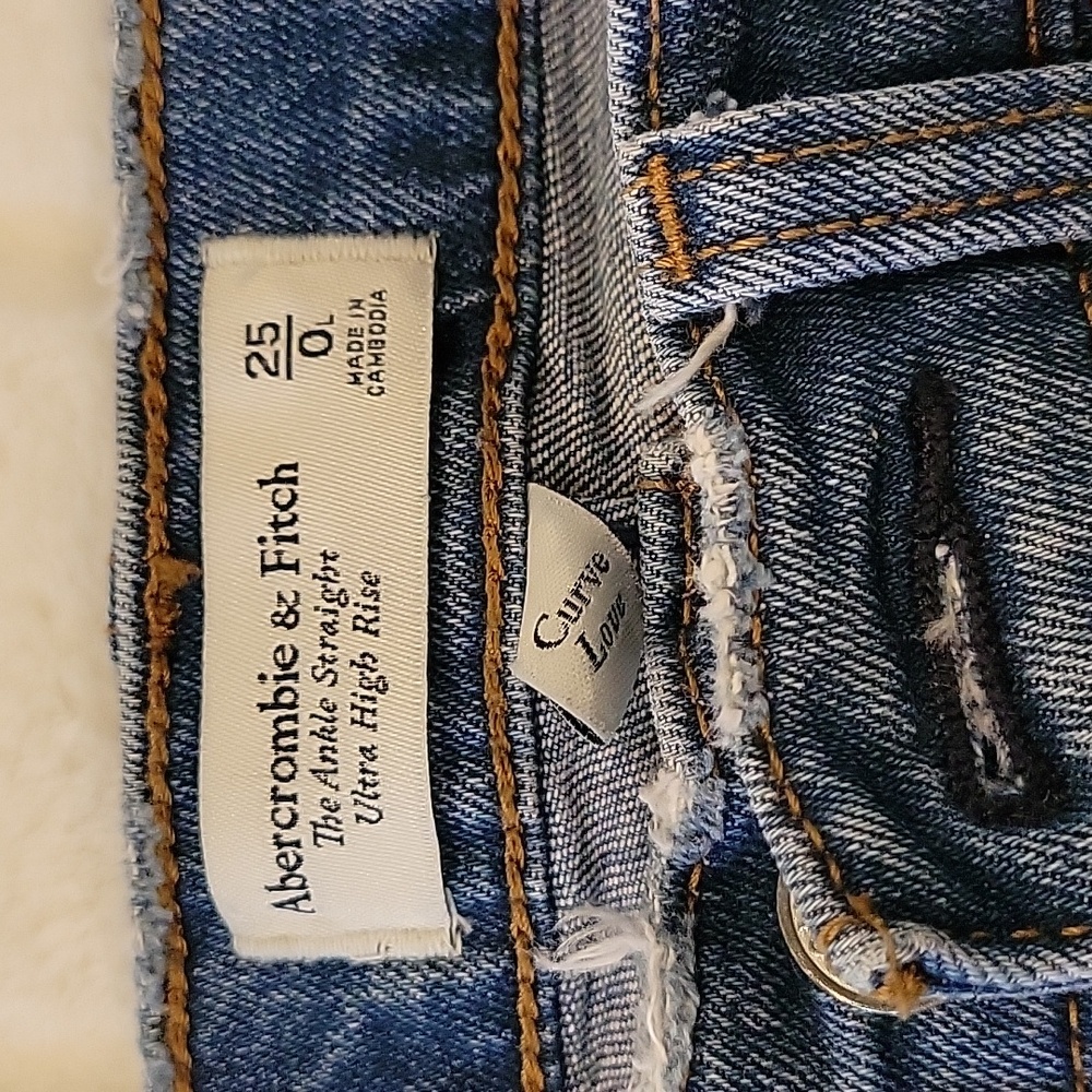 Abercrombie Ankle Straight jeans